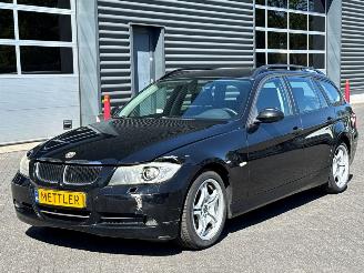 krockskadad bil auto BMW 3-serie 320i 16V Combi/o  Benzine 1.995cc 110kW (150pk) RWD 2006/7