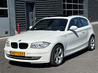 Auto incidentate BMW 1-serie 118i 16V Hatchback 2Dr Benzine 1.995cc 105kW (143pk) RWD 2007/8