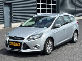 Damaged car Ford Focus 1.6 TDCi ECOnetic Combi/o  Diesel 1.560cc 77kW (105pk) FWD 2013/4
