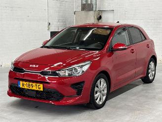 krockskadad bil auto Kia Rio 1.0i T-GDi 100 12V Hatchback  Benzine 998cc 74kW (101pk) FWD 2022/11
