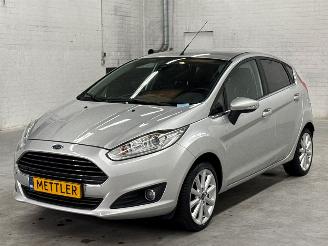 damaged passenger cars Ford Fiesta 1.0 EcoBoost 12V 100 Hatchback  Benzine 998cc 74kW (101pk) FWD 2016/10