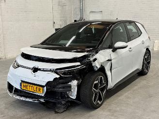 Unfallwagen Volkswagen ID.3 Pro Pro S 77 kWh Hatchback 4Dr Elektrisch  150kW (204pk) RWD 2021-11  EBJC; EBJA 2022/10