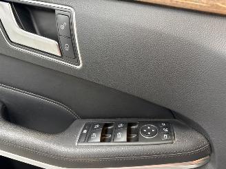 Mercedes E-klasse E-350 CGI V6 24V BlueEfficiency Sedan 4Dr Benzine 3.498cc 225kW (306pk) RWD 2011-09/2015-12 (212.059) M276952 picture 13