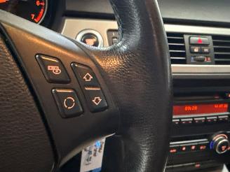 BMW 5-serie 523i 24V Combi/o  Benzine 2.497cc 130kW (177pk) RWD picture 20