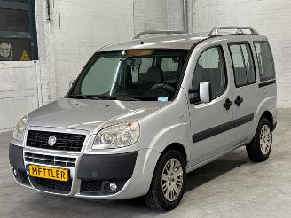 Coche accidentado Fiat Doblo 1.4 MPV  Benzine 1.368cc 57kW (77pk) FWD 2009/4