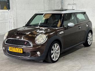 Schadeauto Mini Clubman COOPER S CLUBMAN 1.6 16V Combi/o  Benzine 1.598cc 128kW (174pk) FWD 2008/3