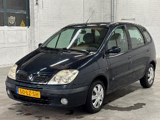 Auto incidentate Renault Mégane Scénic 1.6 16V MPV  Benzine 1.598cc 79kW (107pk) FWD 2003/6