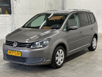uszkodzony samochody osobowe Volkswagen Touran 1.2 TSI MPV  Benzine 1.197cc 77kW (105pk) FWD 2011/6