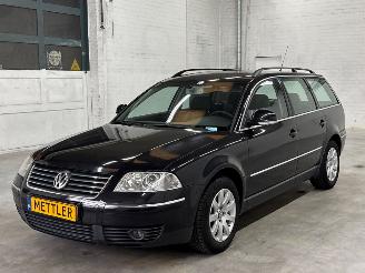 Unfallwagen Volkswagen Passat 2.0 20V Combi/o  Benzine 1.984cc 96kW (131pk) FWD 2004/9