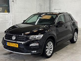 krockskadad bil auto Volkswagen T-Roc 1.5 TSI Evo BMT 16V SUV  Benzine 1.498cc 110kW (150pk) FWD 2019/6