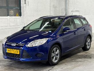 skadebil auto Ford Focus 1.0 Ti-VCT EcoBoost 12V 100 Combi/o  Benzine 998cc 74kW (101pk) FWD 2014/11