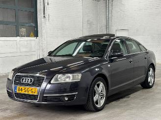 Vaurioauto  passenger cars Audi A6 3.2 V6 24V FSI Quattro Sedan 4Dr Benzine 3.123cc 188kW (256pk) 4x4 2004/9