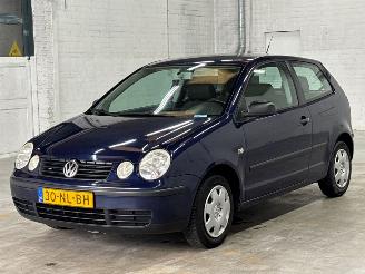 Avarii autoturisme Volkswagen Polo 1.4 16V Hatchback  Benzine 1.390cc 55kW (75pk) FWD 2003/11