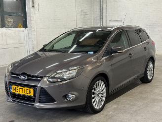 Coche accidentado Ford Focus 1.0 Ti-VCT EcoBoost 12V 125 Combi/o  Benzine 998cc 92kW (125pk) FWD 2012/3