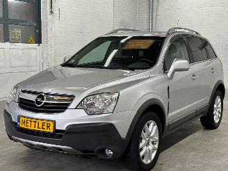 Voiture accidenté Opel Antara 2.4 16V 4x4 SUV  Benzine 2.405cc 103kW (140pk) 4x4 2009/5