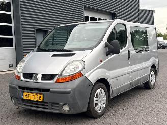  Renault Trafic 1.9 dCi 100 16V Bestel  Diesel 1.870cc 74kW (101pk) FWD 2004/11