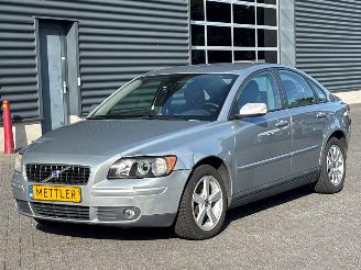 skadebil auto Volvo S-40 2.4 20V Sedan 4Dr Benzine 2.435cc 103kW (140pk) FWD 2006/3