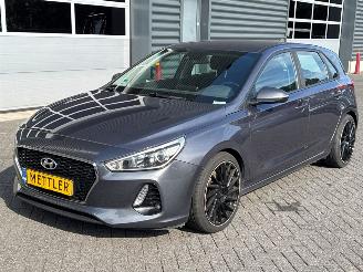 Damaged car Hyundai I-30 1.4 T-GDI 16V Hatchback  Benzine 1.353cc 103kW (140pk) FWD 2017/3