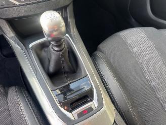 Peugeot 308 1.2 12V e-THP PureTech 130 picture 24