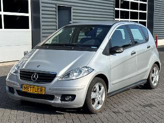 Avarii autoturisme Mercedes A-klasse 1.7 A-170 5-Drs. Hatchback 4Dr Benzine 1.699cc 85kW (116pk) FWD 2005/7