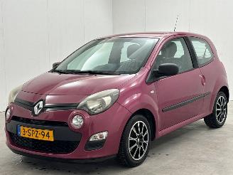 krockskadad bil auto Renault Twingo 1.2 16V Hatchback 2Dr Benzine 1.149cc 55kW (75pk) FWD 2013/11