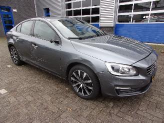 Auto incidentate Volvo S-60 2.0 D2  POLAR+ DYNAMIC 2017/9