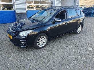 Auto incidentate Hyundai I-30 CW 1.6i i-Motion 2012/6