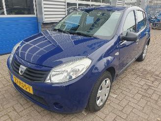 krockskadad bil auto Dacia Sandero 1.2 Ambiance 2009/10