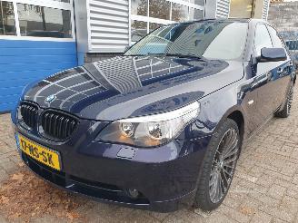 krockskadad bil auto BMW 5-serie 525i Executive Automaat 2004/2