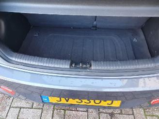 Hyundai I-10 1.0i i-Motion Comfort picture 23