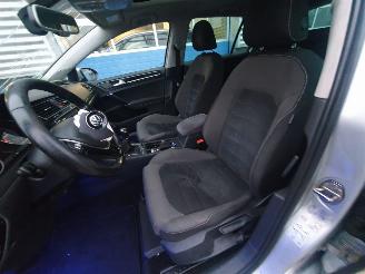 Volkswagen Golf 1.4 TSI ACT Connected Series picture 12