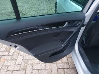 Volkswagen Golf 1.4 TSI ACT Connected Series picture 24