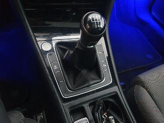 Volkswagen Golf 1.4 TSI ACT Connected Series picture 22