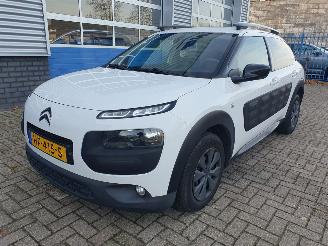 Damaged car Citroën C4 cactus 1.6 BlueHDi Shine SCHADEVRIJ 2015/10