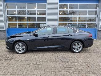 Opel Insignia GRAND SPORT 1.5 Turbo Business Executive Automaat picture 2