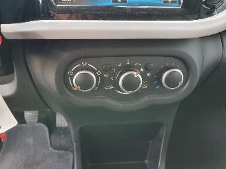 Renault Twingo 1.0 SCe Dynamique picture 23