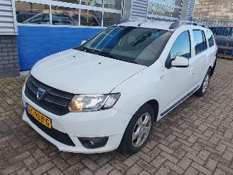 krockskadad bil auto Dacia Logan MCV 0.9 TCe Prestige 2015/12