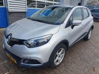 Schadeauto Renault Captur Automaat 1.2 TCe Expression 2014/11