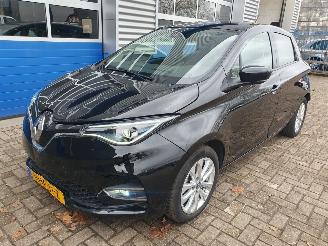 damaged passenger cars Renault Zoé R135 Intens 52 kWh Huuraccu 2020/10