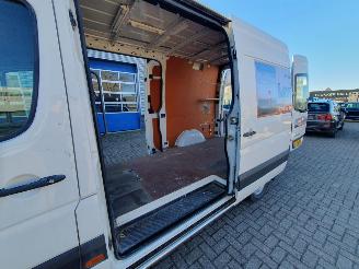 Volkswagen Crafter 35 2.0 TDI L2H3 picture 3