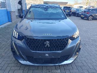 Peugeot 2008 1.2 GT-Line Automaat picture 8