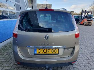 Renault Grand-scenic 1.2 TCe R-Cinéma picture 4