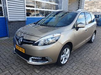 Coche accidentado Renault Grand-scenic 1.2 TCe R-Cinéma 2014/8