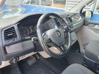 Volkswagen Transporter Automaat 2.0 TDI DC Highline L2H1 picture 17