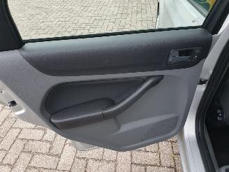 Ford Focus 1.8 Limited schadevrij picture 23