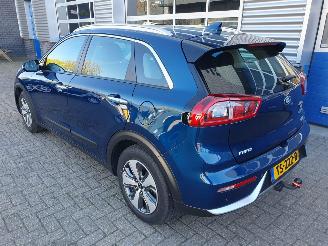 Kia Niro 1.6 GDi Hybrid DynamicLine picture 3