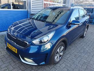 krockskadad bil auto Kia Niro 1.6 GDi Hybrid DynamicLine 2018/10