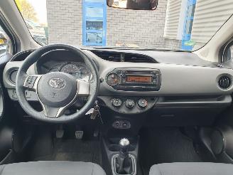 Toyota Yaris 1.0 VVT-i Style picture 15