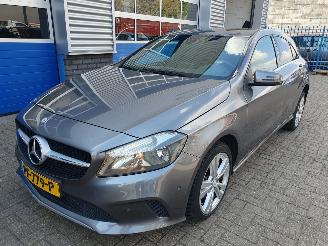Schadeauto Mercedes A-klasse 180 Prestige Automaat 2016/8