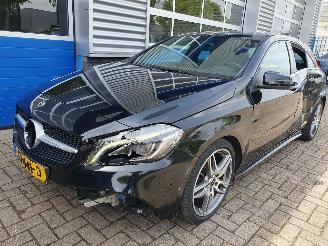 Schadeauto Mercedes A-klasse Automaat 180 Business Solution AMG 2018/4